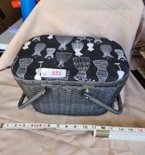 x321- sewing box