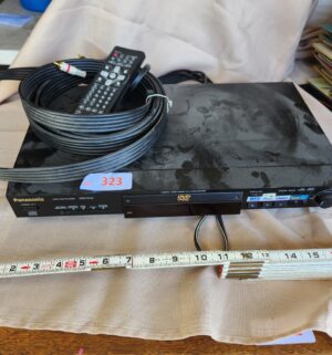 x323- panasonic dvd/cd player w/ remote