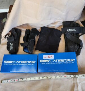 x327- wrist braces