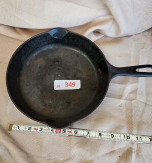 x349- Antique Griswold Cast Iron Skillet