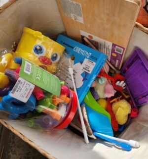 x422- collection of kids toys - Image 5