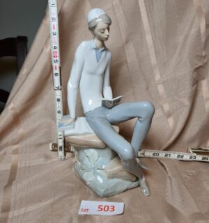 x503- Hebrew Reading Student. Lladro. Damaged