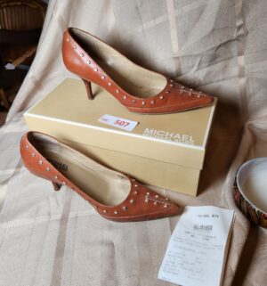 x507- Michael Kors Pumps Size 7