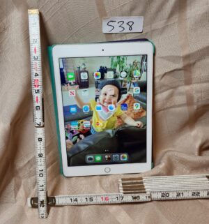 x538- iPad Model A1566. estate to factory reset before pick up