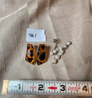 x561- 2 pairs of vintage earrings