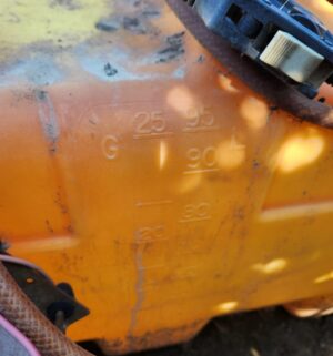 y28- sprayer tank 25 gallon - Image 3