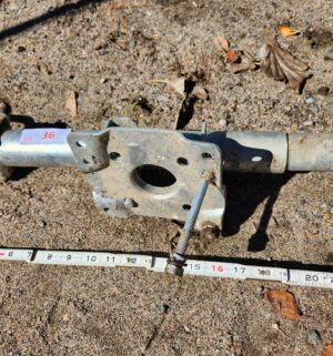 y36- trailer jack w/ wheel - Image 3