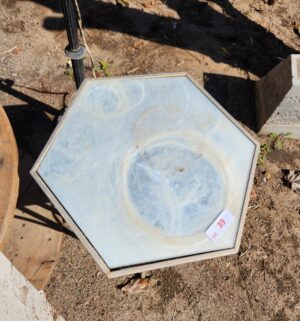 y39- mirror top accent table - Image 2