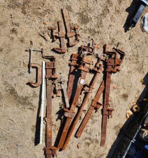 y54- antique bar clamps - Image 1