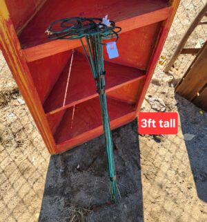 y63- metal garden stakes - Image 1