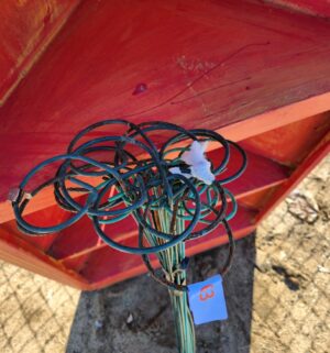 y63- metal garden stakes - Image 2