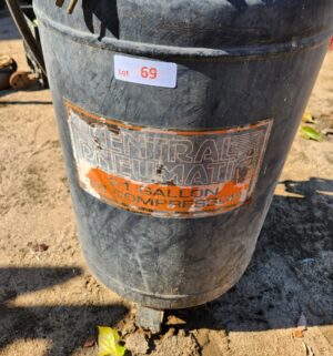 y69- Central Pneumatic 21 Gallon Air Compressor. Tested/works - Image 2
