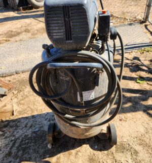 y69- Central Pneumatic 21 Gallon Air Compressor. Tested/works - Image 4