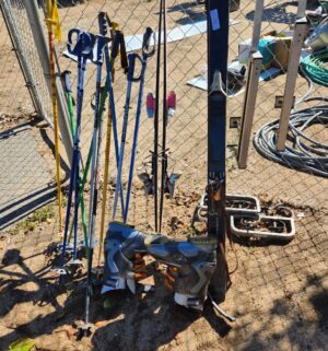 y70- vintage ski equip. - Image 1