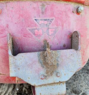 y75- antique massey ferguson red metal tractor seat - Image 3