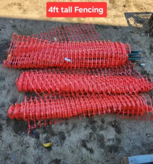 y84- 3 rolls orange safety netting - Image 1