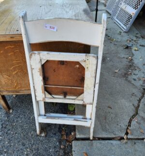 y113- antique wooden fold up chair - Image 2