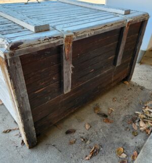 y116- Antique Large Ice Box. - Image 3