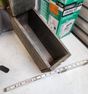 y121- antique ammo box - Image 2
