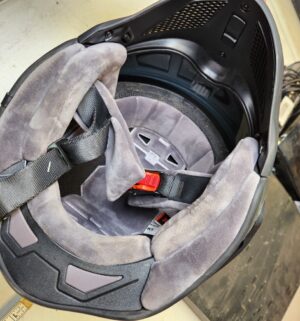y142- ILM Size XL helmet - Image 4