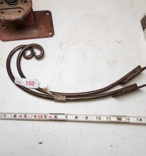 y150- iron hooks - Image 1