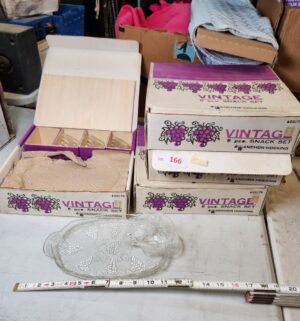 y166- vintage snack sets - Image 1
