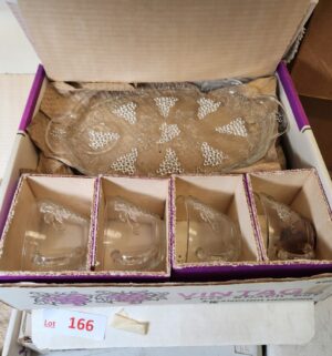 y166- vintage snack sets - Image 2