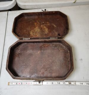 y171- decorative box - Image 2