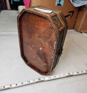 y171- decorative box - Image 3