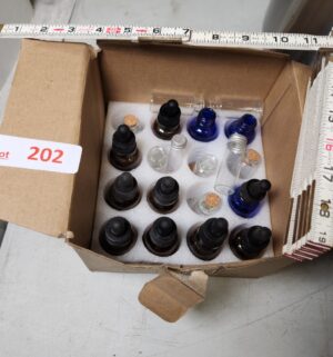 y202- sm bottle droppers - Image 1