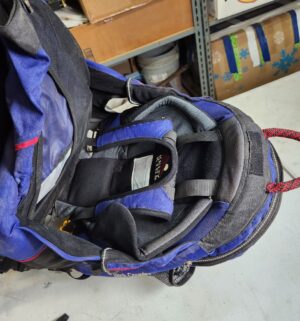 y203- Kelty Kids child carrier backpack - Image 5