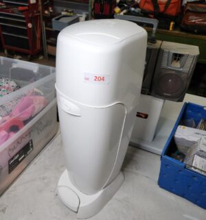 y204- diaper genie complete - Image 1