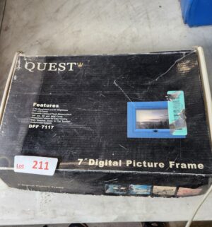 y211- quest 7in digital frame - Image 1