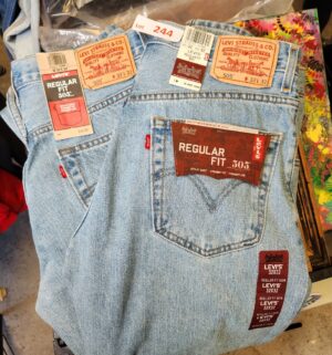 y244- Levis Jeans 505 Size 32/32 - Image 1
