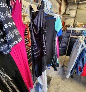 y247- Designer Dressers many w/ tags size 10-14 - Image 4
