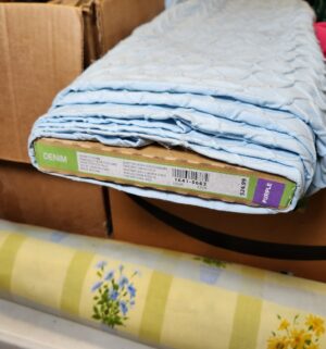 y262- 3 boxes of sewing patterns & material - Image 5