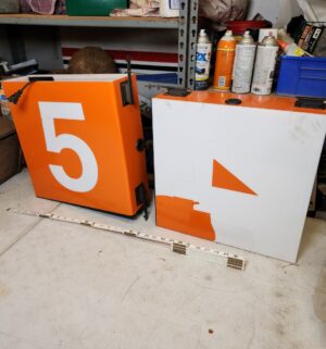 y269- vintage shaw & slavsky numbered lighted signs - Image 4