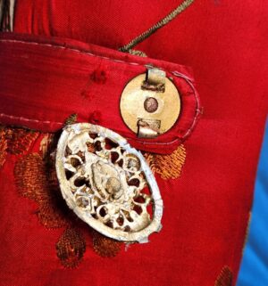 y276- Mary Frances silk beaded handbag - Image 3