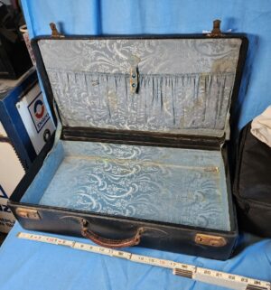 y293- antique leather briefcase early 1900s - Image 2