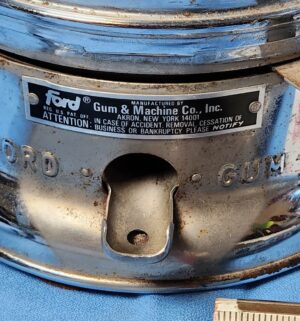 y294- 1940s Ford Gumball Machine - Image 3