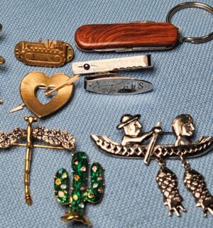 z12- pin & brooch collection - Image 4