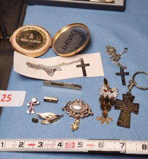 z25- Religious items, owl pin, powdercase, pins