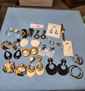 z36- vintage earring collection