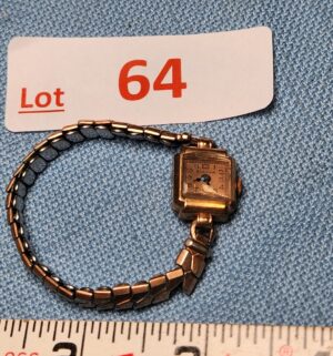 z64- Antique Bulova 14k gold filled watch. 17 Jewels