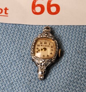 z66- Antique Bulova 10k gold filled watch 17 jewels