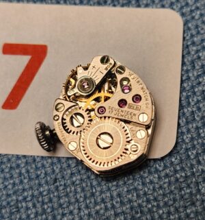 z67- Vintage Wyler 10k gold RG Bezel. 17 Jewels - Image 4