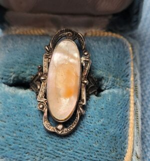 z81- Art Nouveau blister pearl Sterling Silver Ring