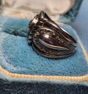 z83- Antique Sterling Silver Ring - Image 3