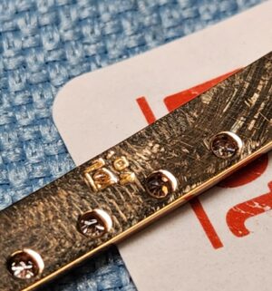 z100- 10k gold ruler with diamond accents. Chain is gold plated - Image 3