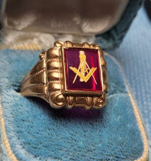 z102- 10k Gold Masonic Freemasonry Ring with Created Ruby